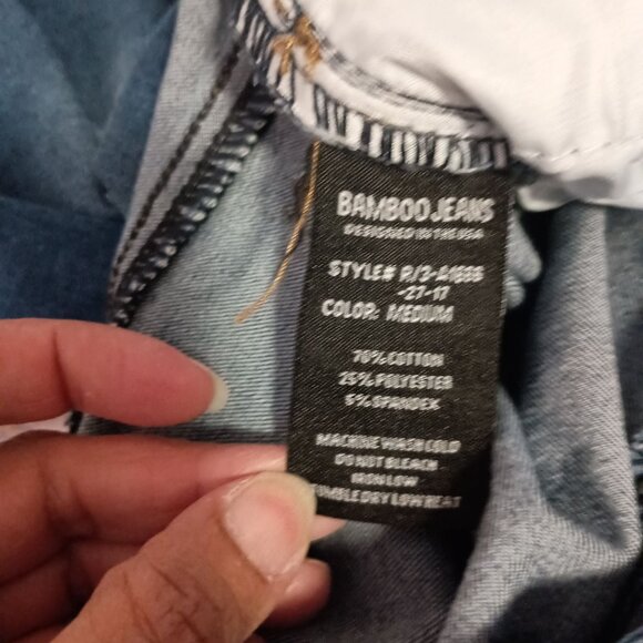 Bamboo High Waist Butt Lifting Skinny Jeans Women’s 17/33 Distressed NWT - Picture 2 of 9